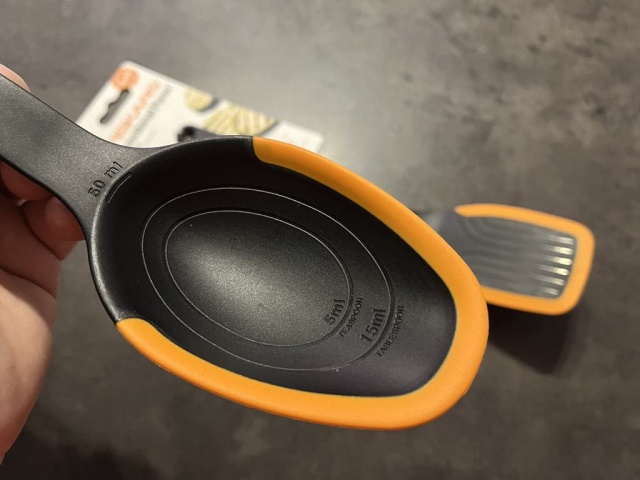 Lyžička a jej objemy Functional form fiskars
