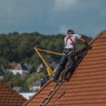 Betónová škridla alebo pálená škridla? Výhody, prednosti a rozdiely medzi nimi